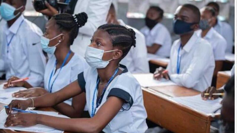 Ebola : le ministère de l’Éducation renforce les mesures sanitaires avant les épreuves certificatives